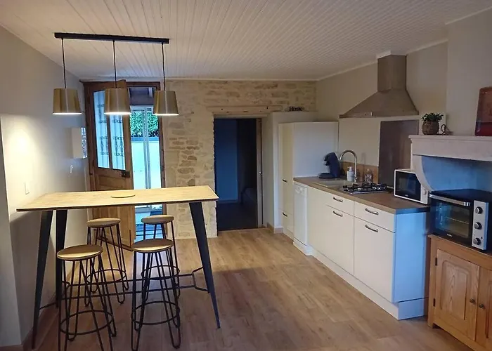 Petite Maison En Pierre Au Calme Avec Exterieur
