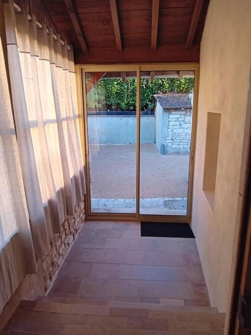 Petite Maison En Pierre Au Calme Avec Exterieur