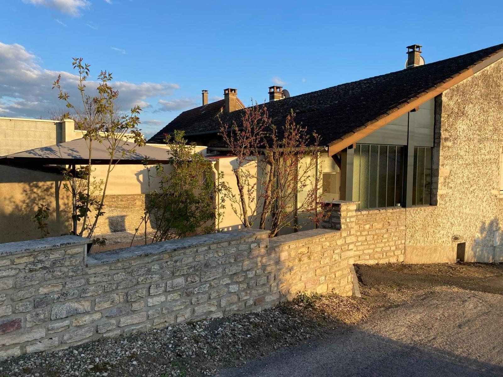 Petite Maison En Pierre Au Calme Avec Exterieur